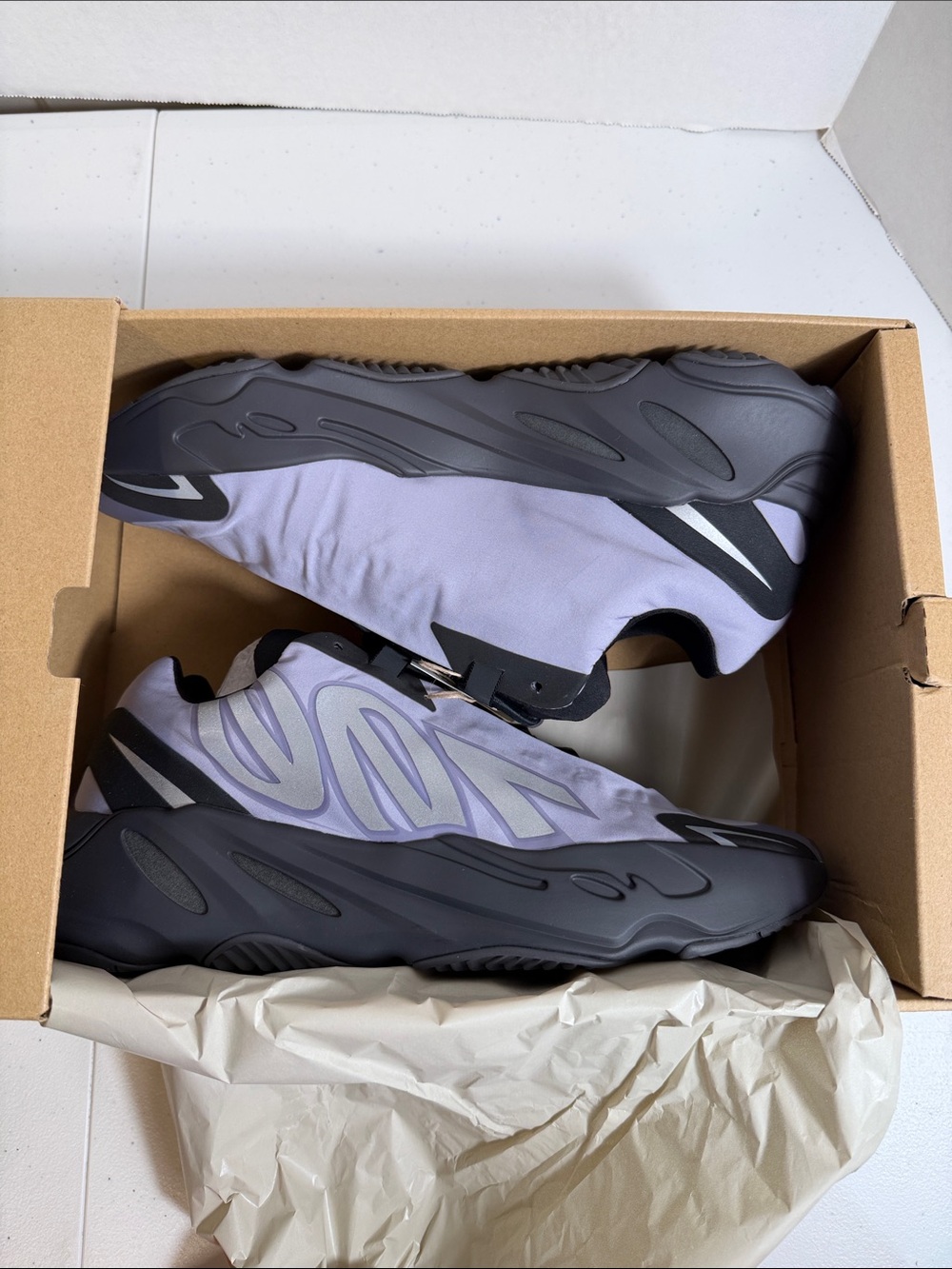 ADIDAS YEEZY BOOST 700 MNVN 'GEODE'